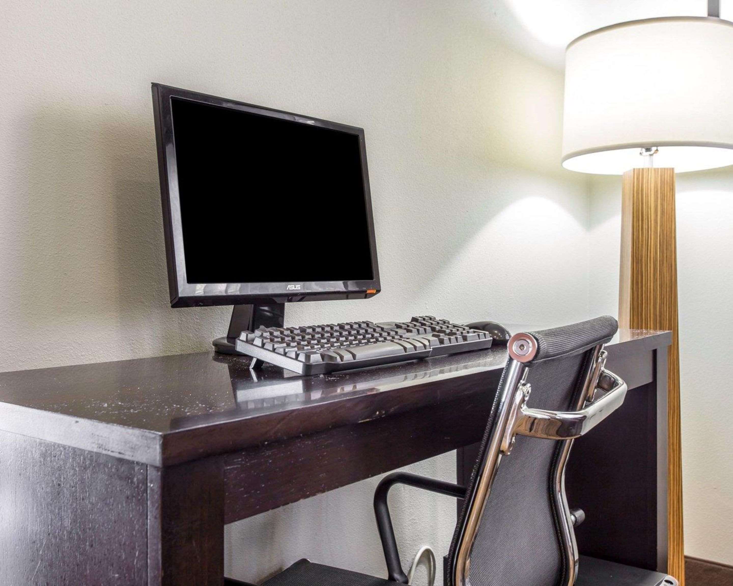 Business center with free wireless Internet access