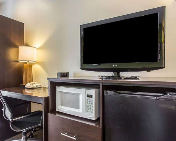  - Sleep Inn Northwest Columbia - I-20, Exit 63