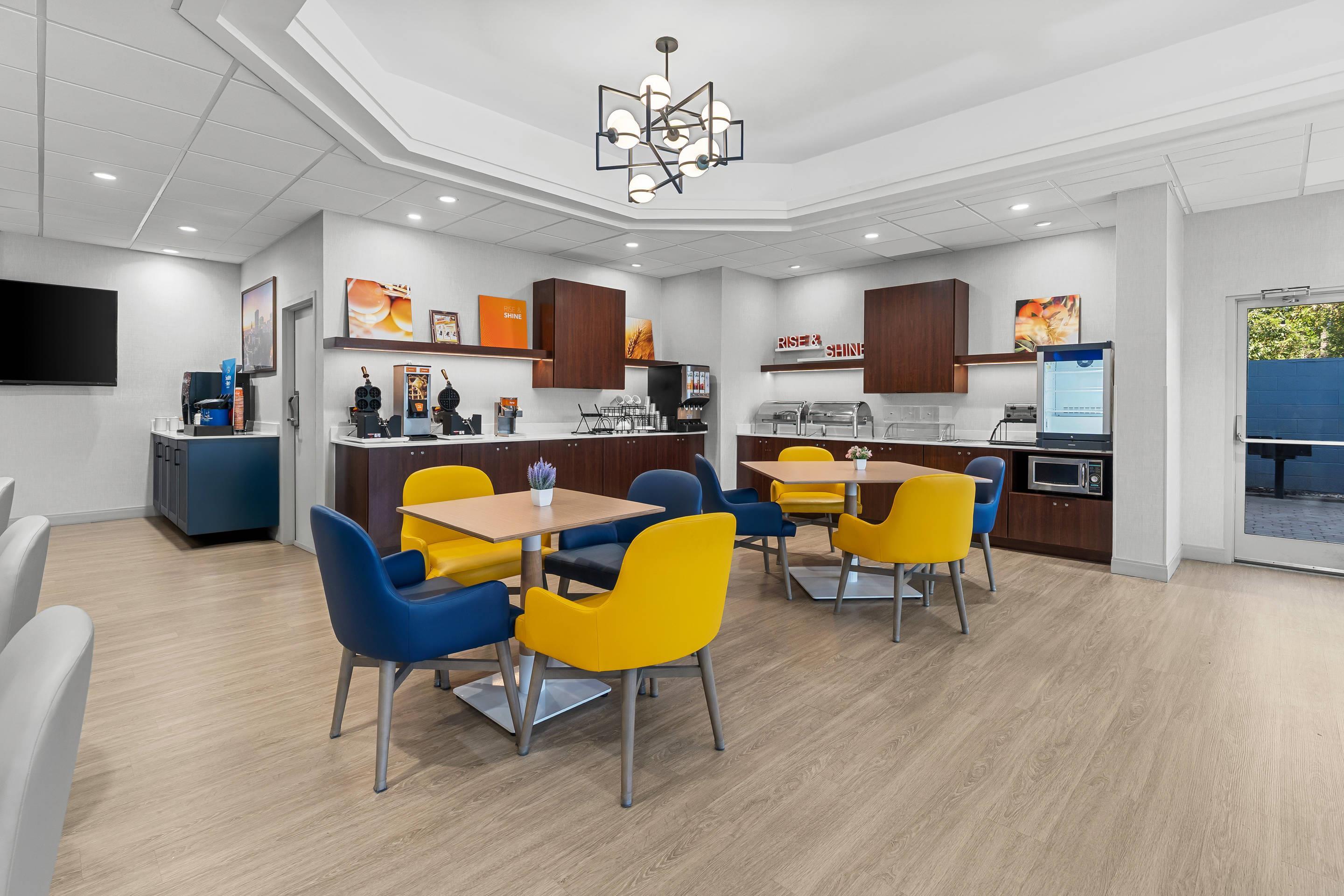 Breakfast area | Comfort Inn Blythewood - North Columbia