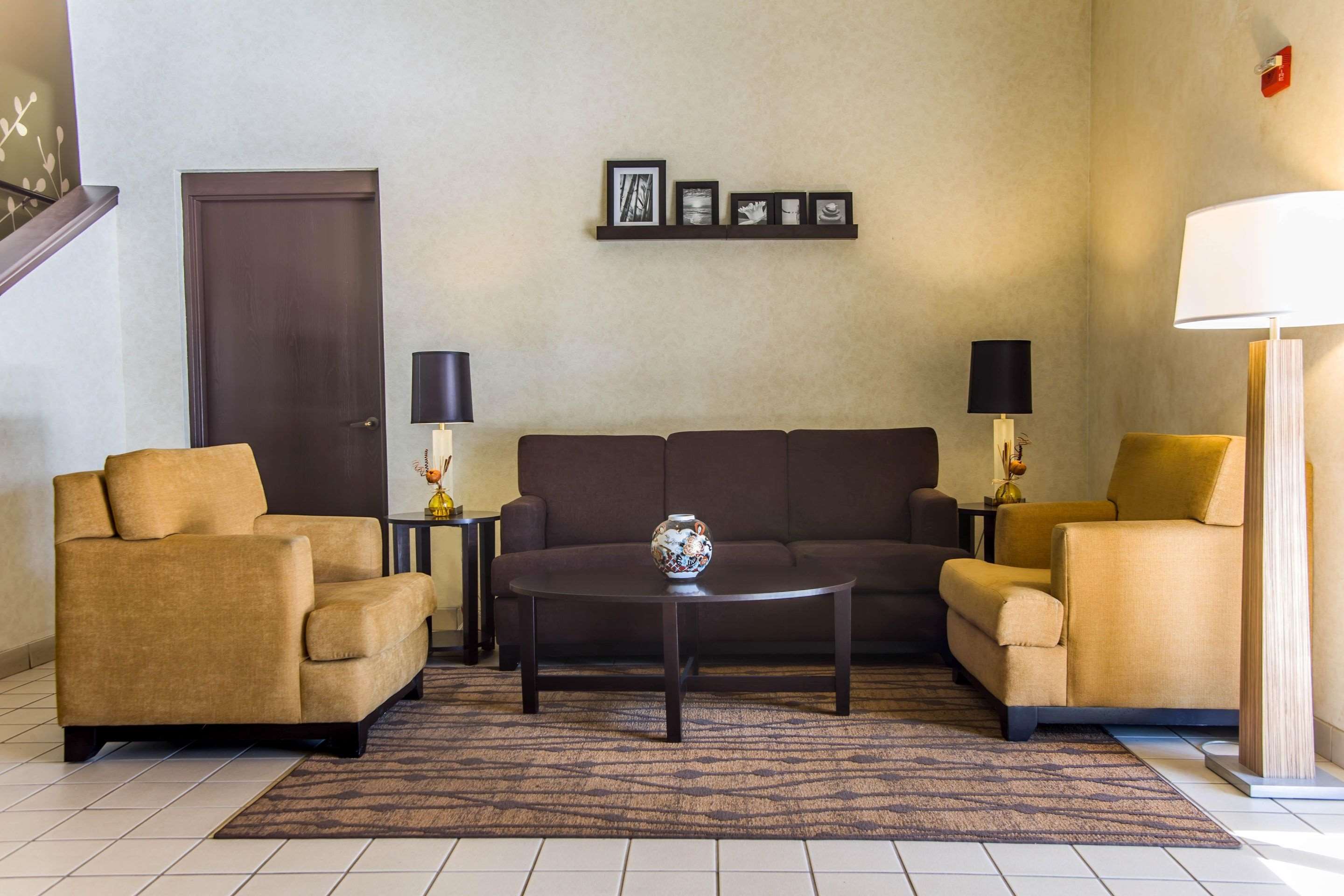 Spacious lobby with sitting area | Sleep Inn Airport West Columbia