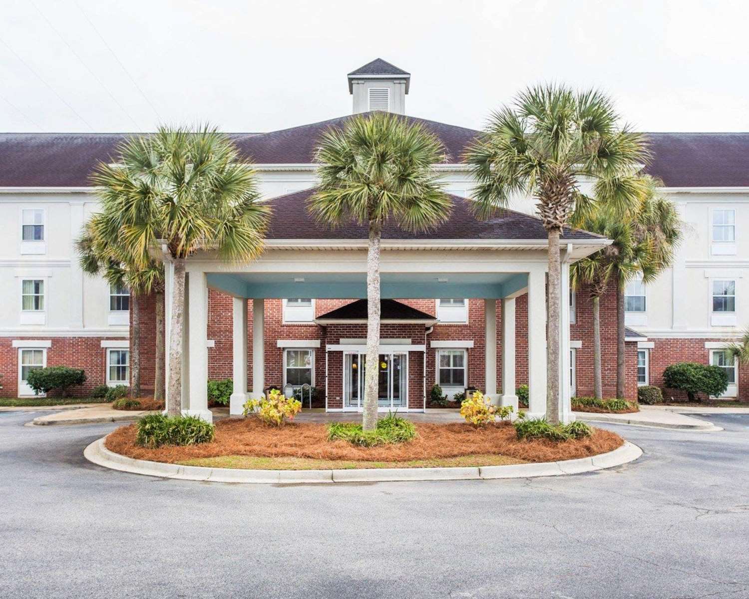 Comfort Inn & Suites Patriots Point Mt Pleasant, SC See Discounts