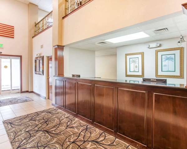  - Comfort Inn & Suites Patriots Point Mt Pleasant - I-26, Exit US 17N