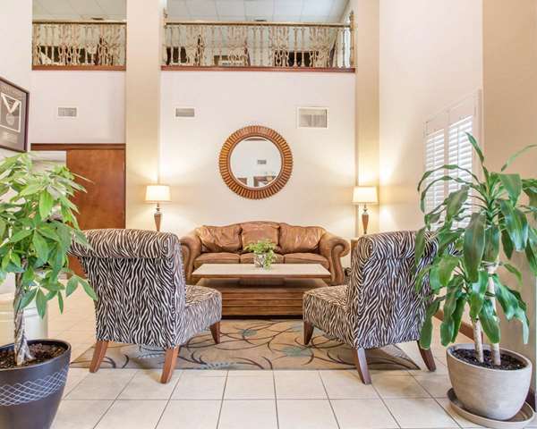  - Comfort Inn & Suites Patriots Point Mt Pleasant - I-26, Exit US 17N