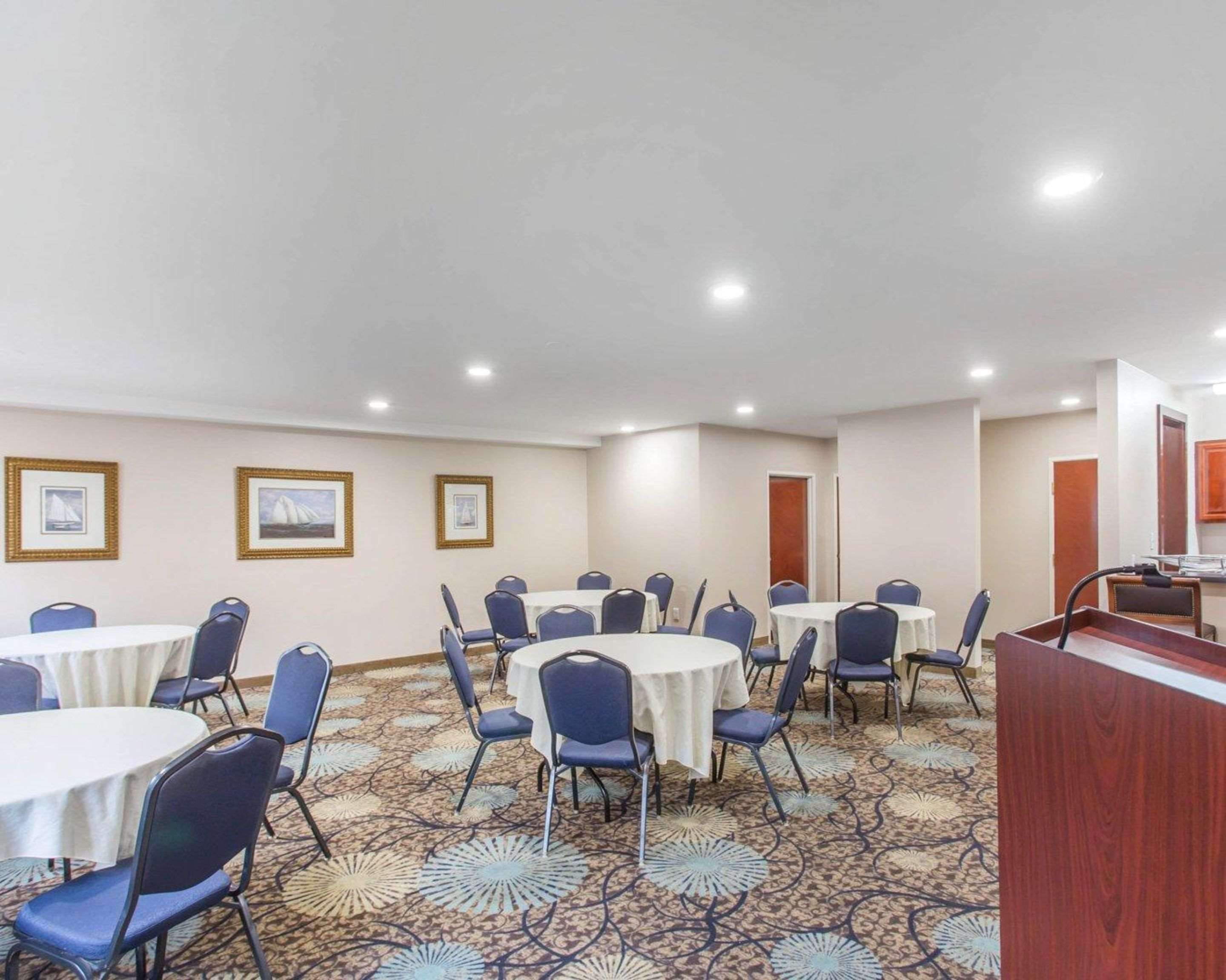 Ballroom-Item | Comfort Inn & Suites Patriots Point