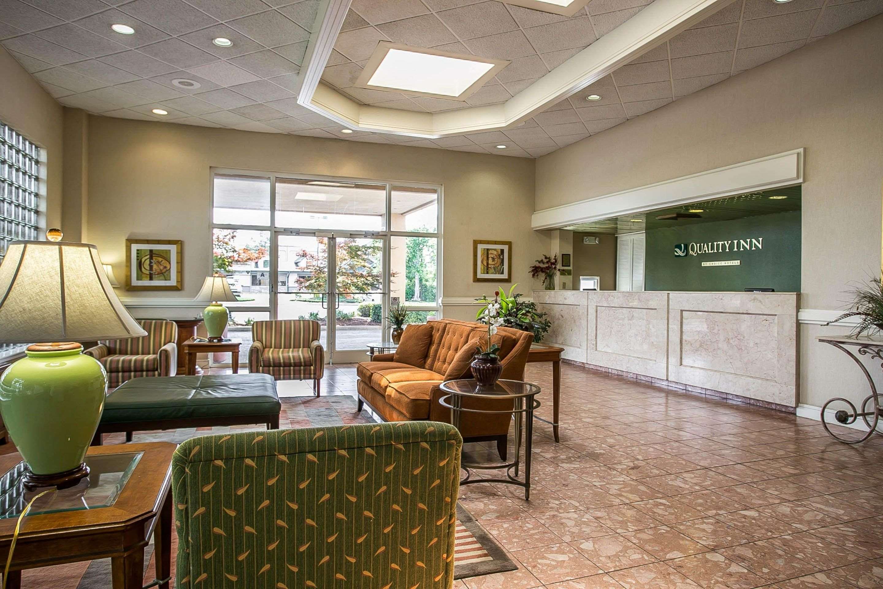 Spacious lobby with sitting area | Quality Inn Sumter
