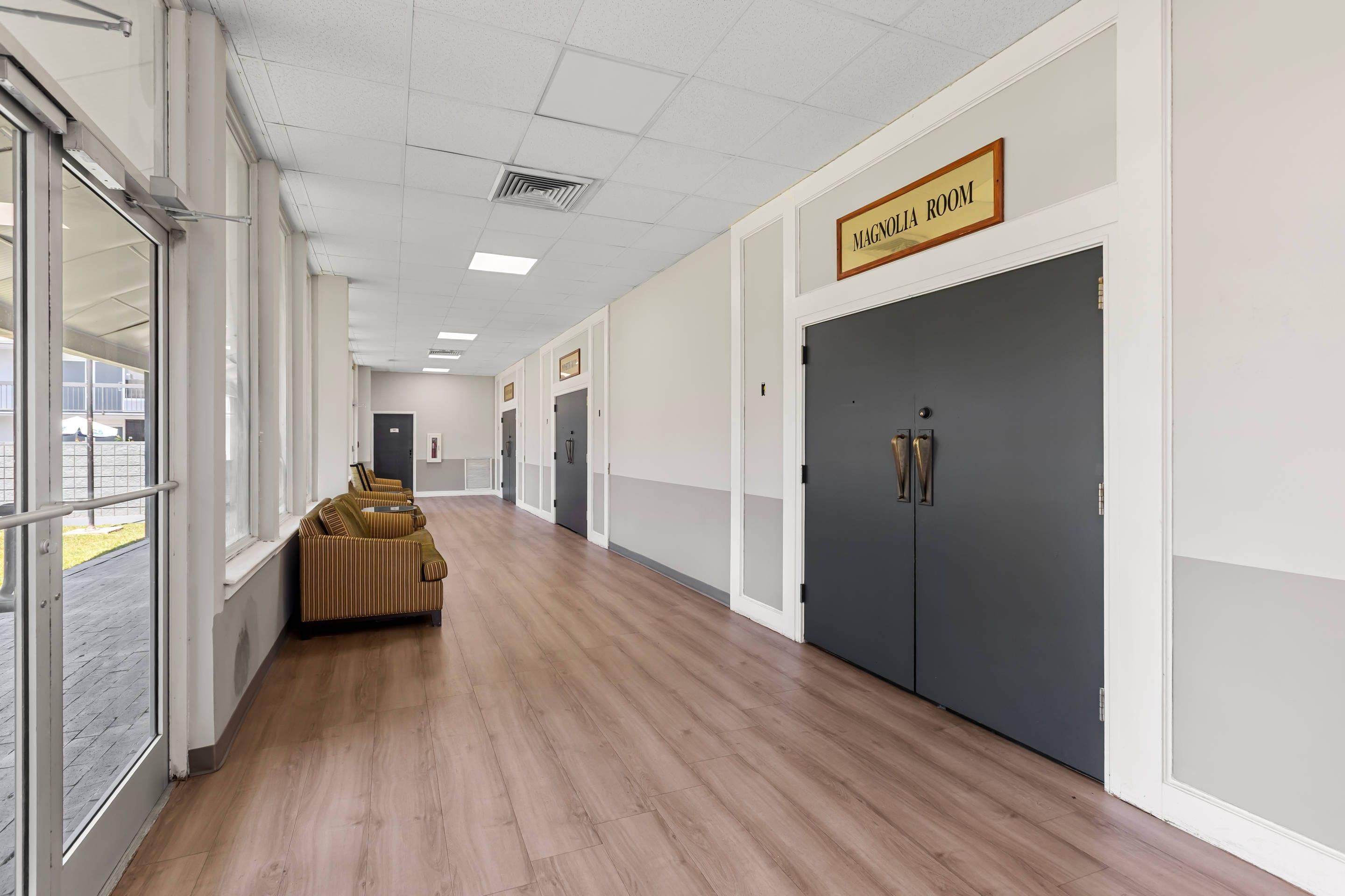 Hallway | Quality Inn Sumter
