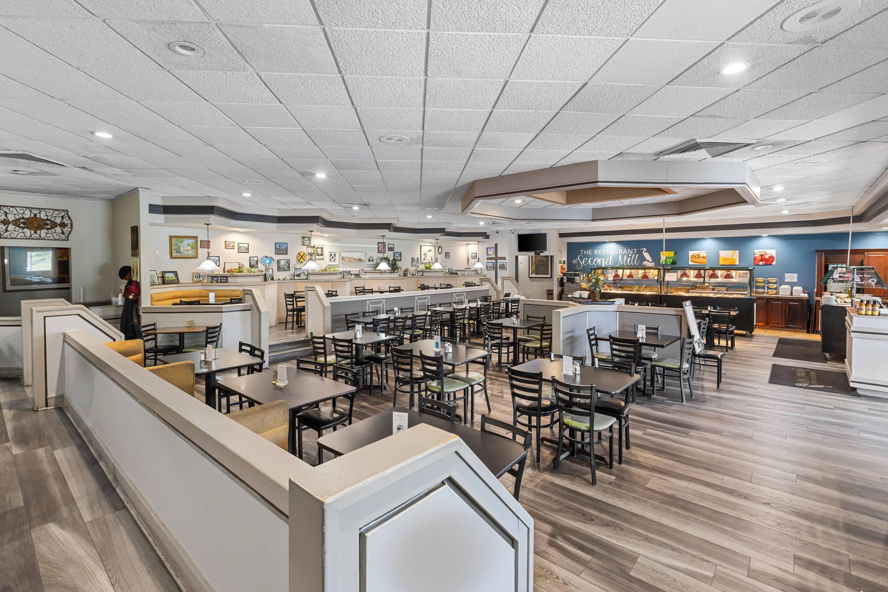 Breakfast area | Quality Inn Sumter