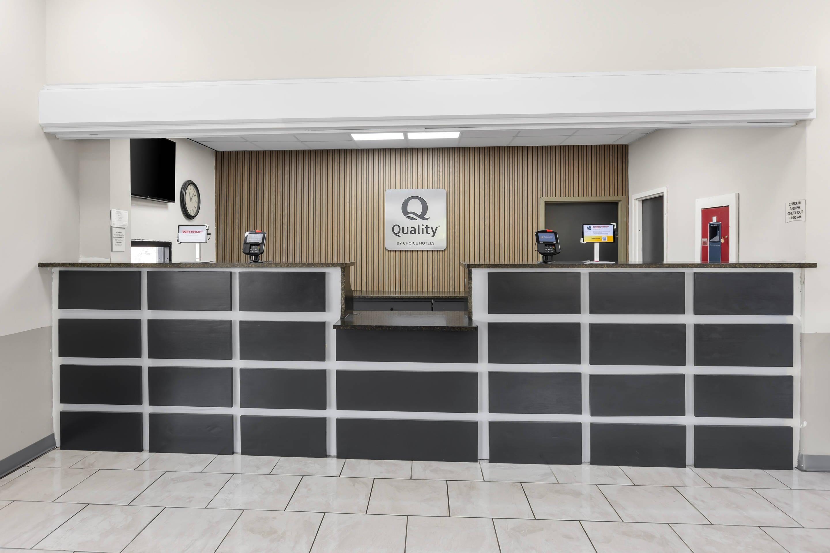 Front desk | Quality Inn Sumter