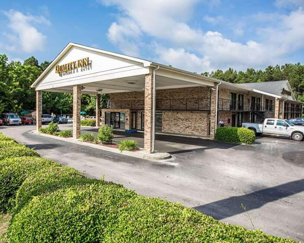 Exterior view - Quality Inn Manning - I-95, Exit 119