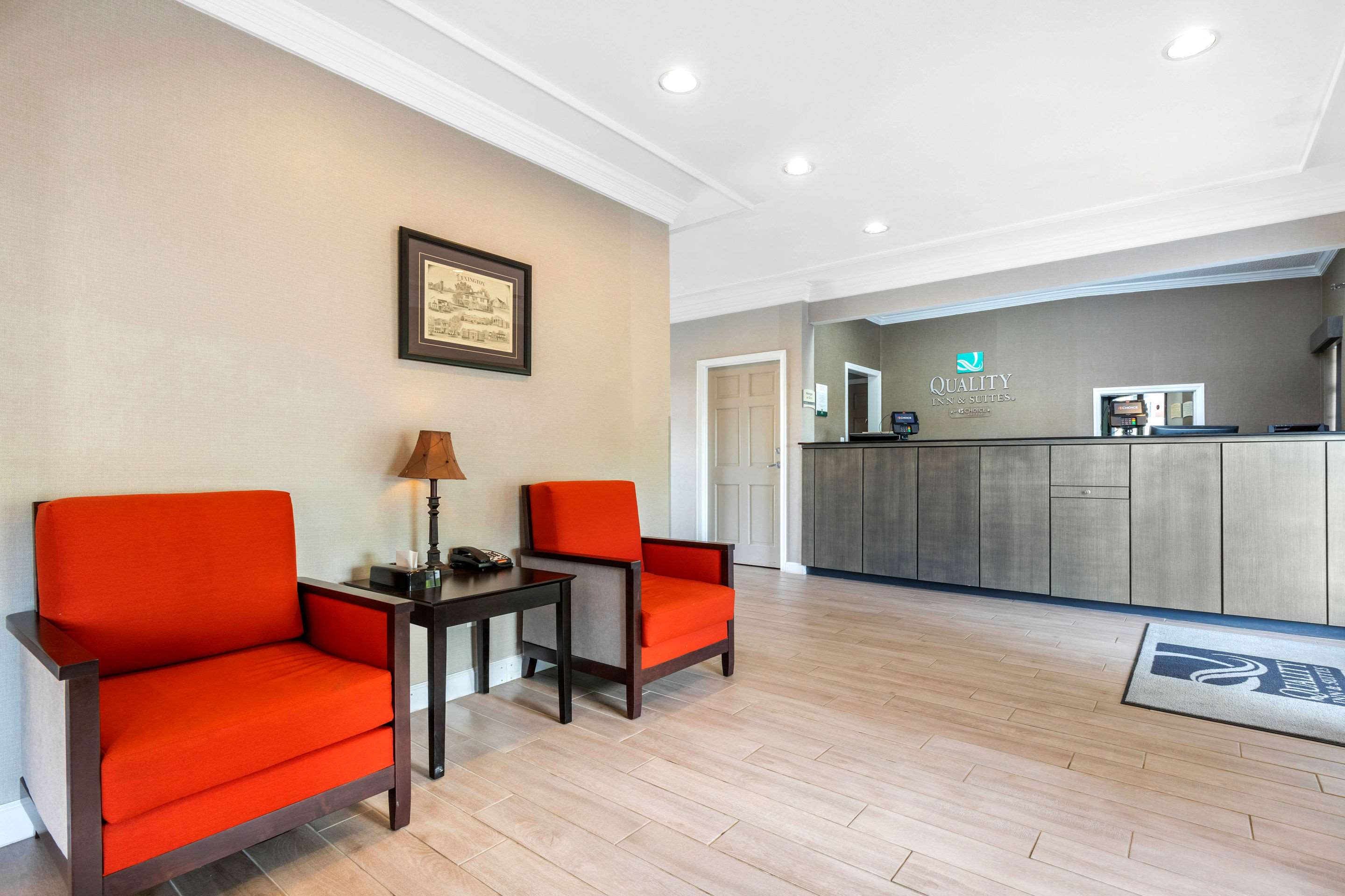 Hotel lobby | Quality Inn & Suites Lexington