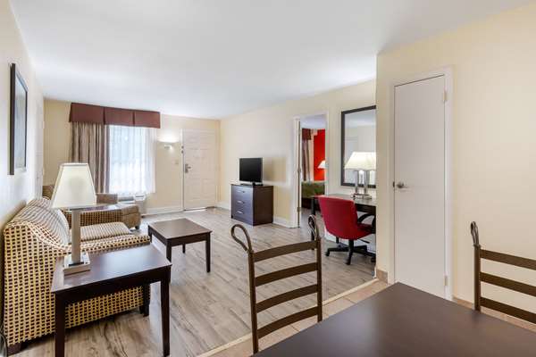 - Quality Inn & Suites Lexington
