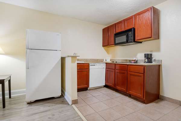  - Quality Inn & Suites Lexington