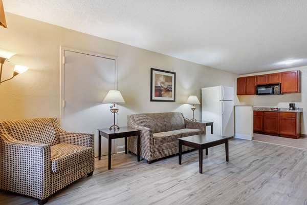  - Quality Inn & Suites Lexington