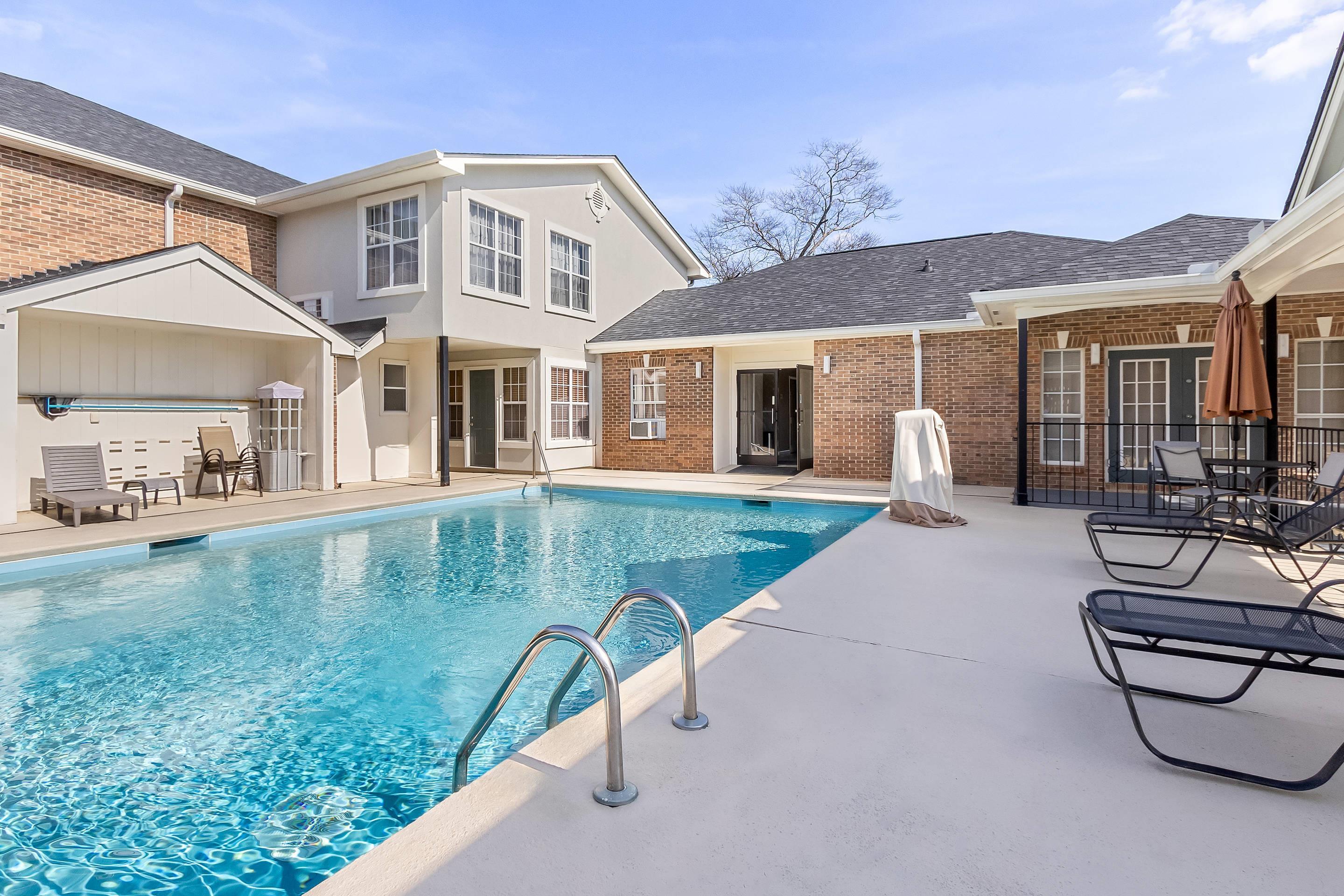 Outdoor pool | Quality Inn & Suites Lexington