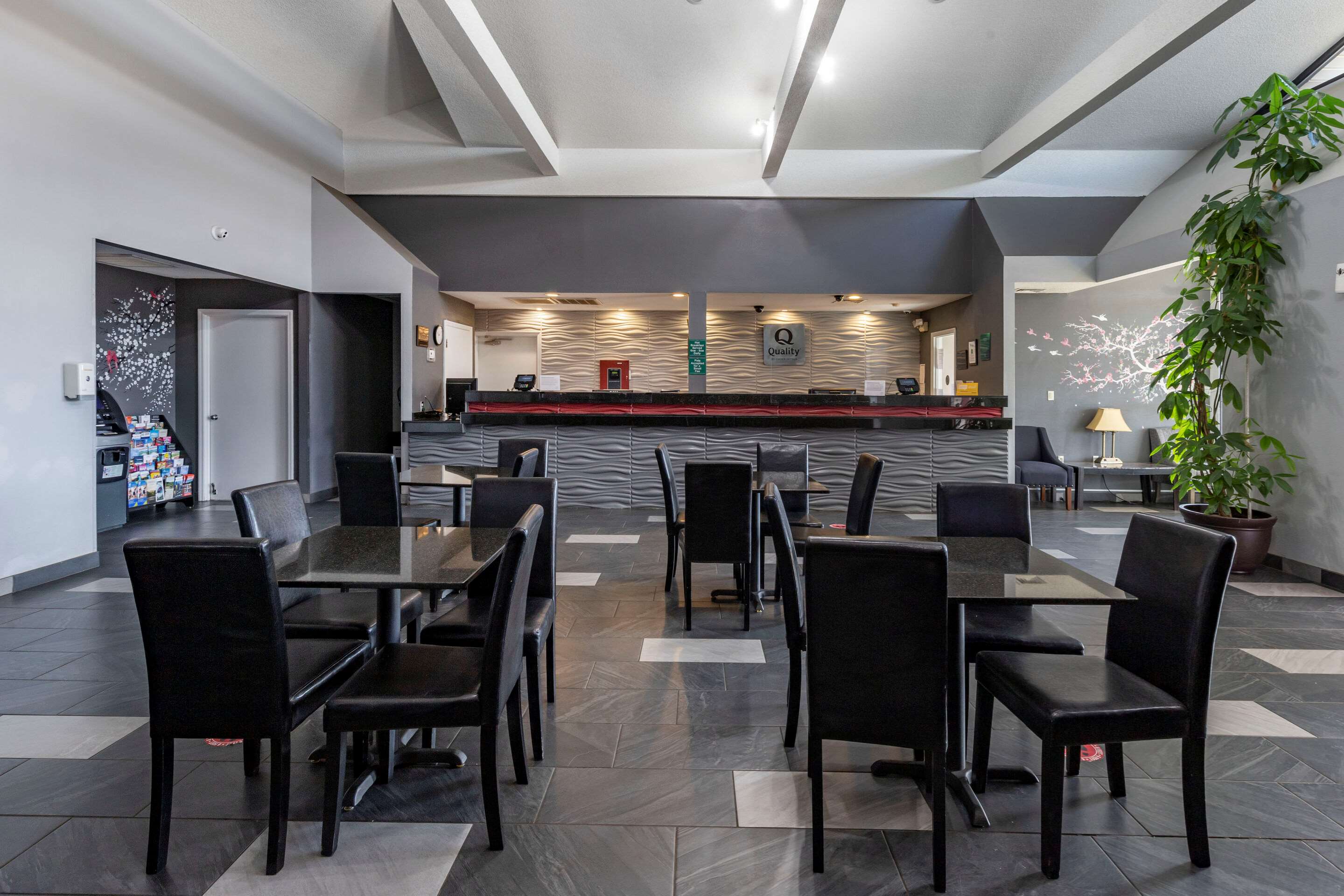 Hotel lobby | Quality Inn Duncan - Spartanburg West