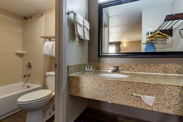  - Quality Inn South Duncan - I-85, Exit 63