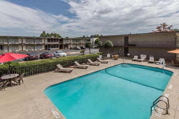 Pool - Quality Inn Easley
