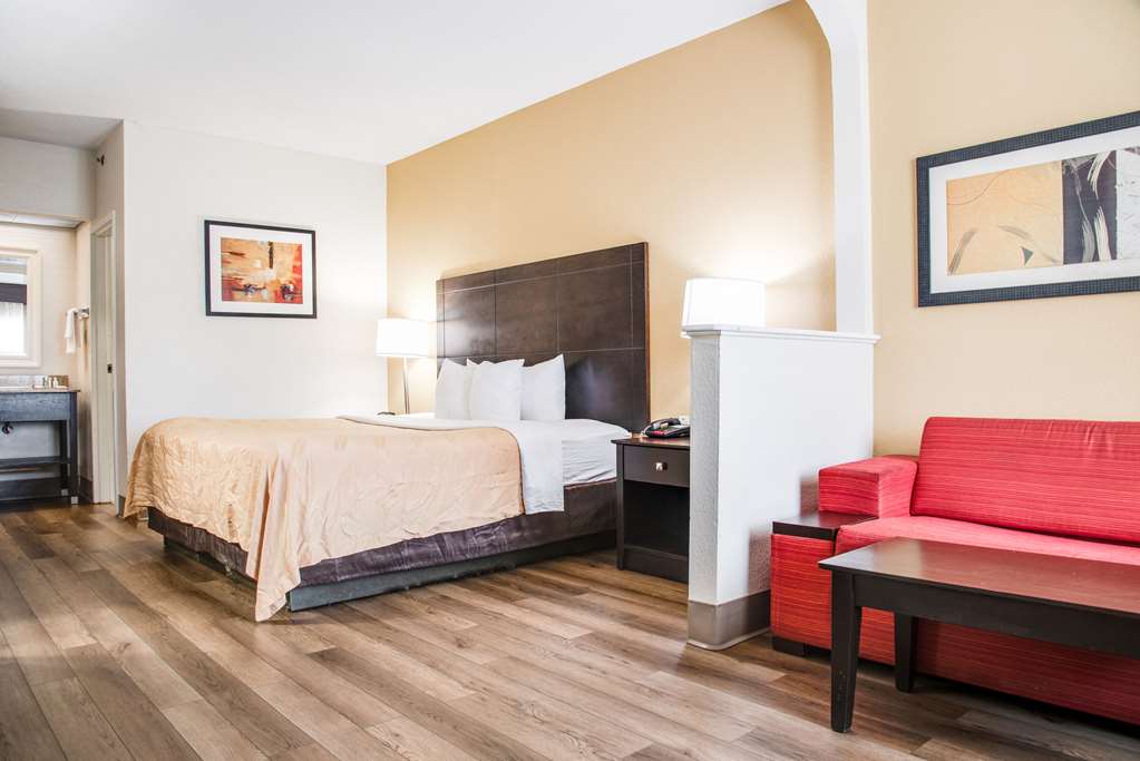 QUALITY INN AND SUITES AIKEN EAST-guestroom-Guest Room,Suite,On-Site.jpg