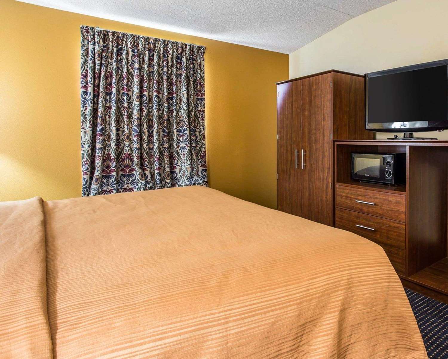 Quality Inn Mullins, SC See Discounts
