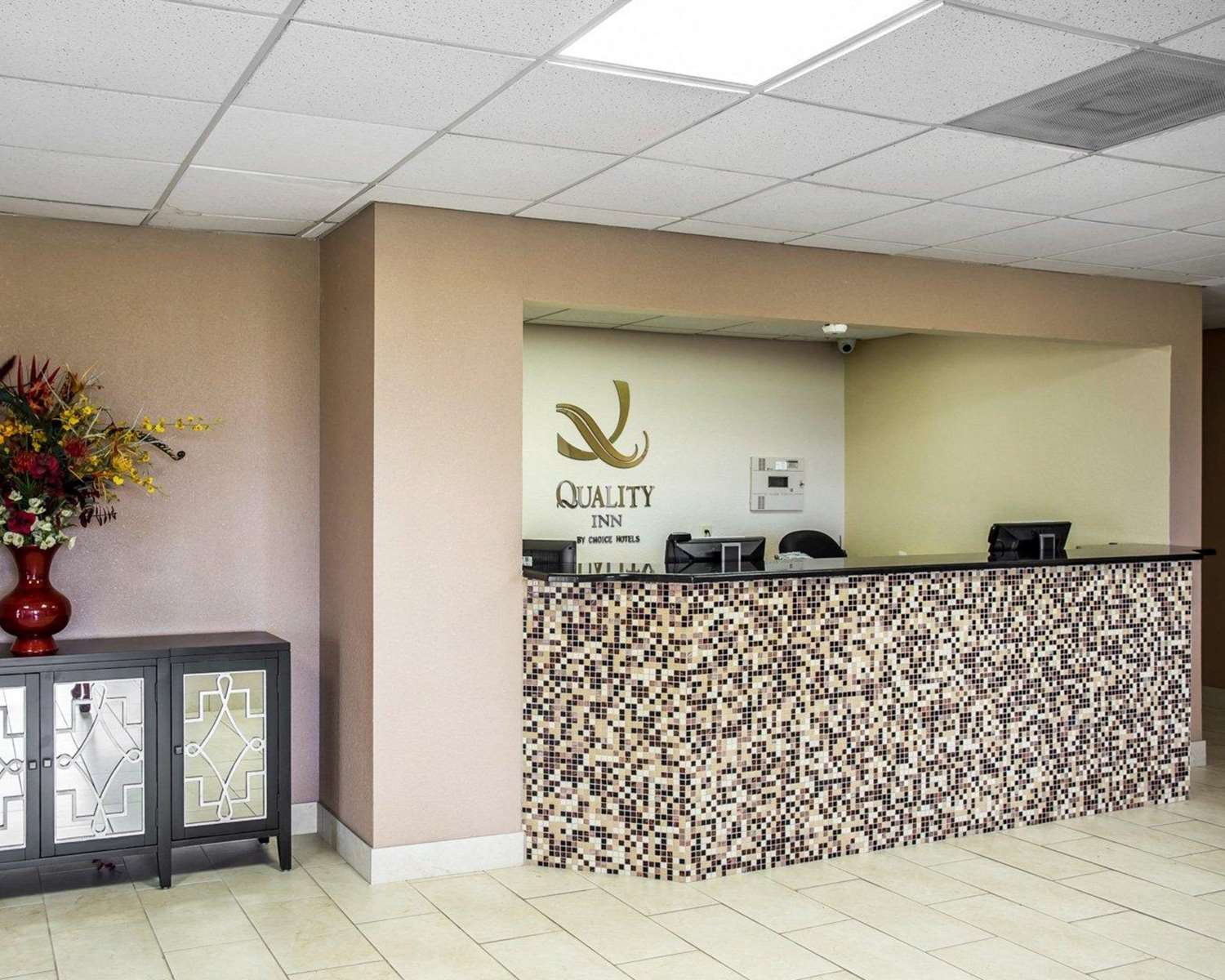 Quality Inn Mullins, SC See Discounts