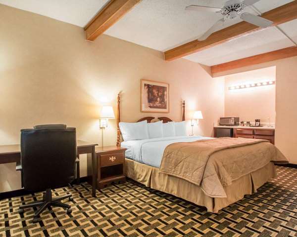 Suite - Quality Inn & Suites Ridgeland - I-95, Exit 21