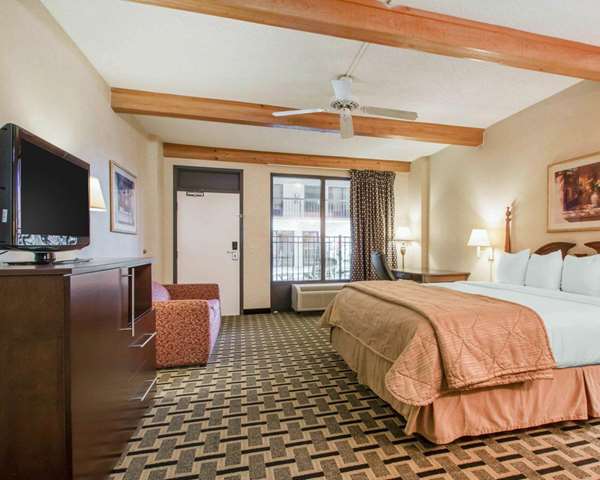 Suite - Quality Inn & Suites Ridgeland - I-95, Exit 21