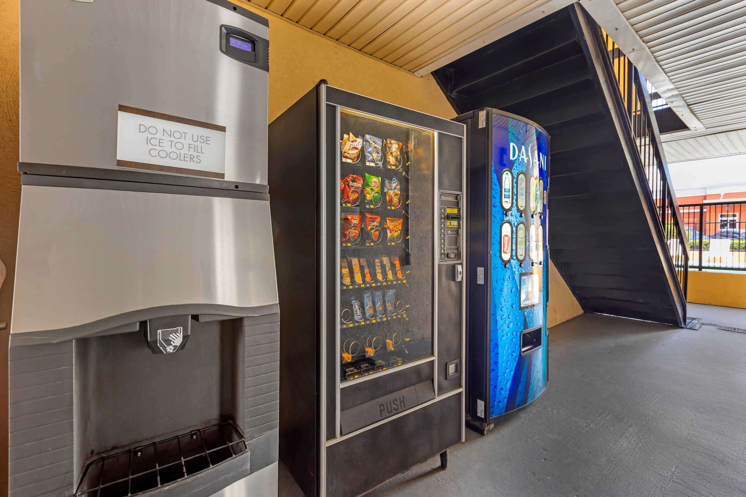 Hotel vending area | Quality Inn & Suites Orangeburg