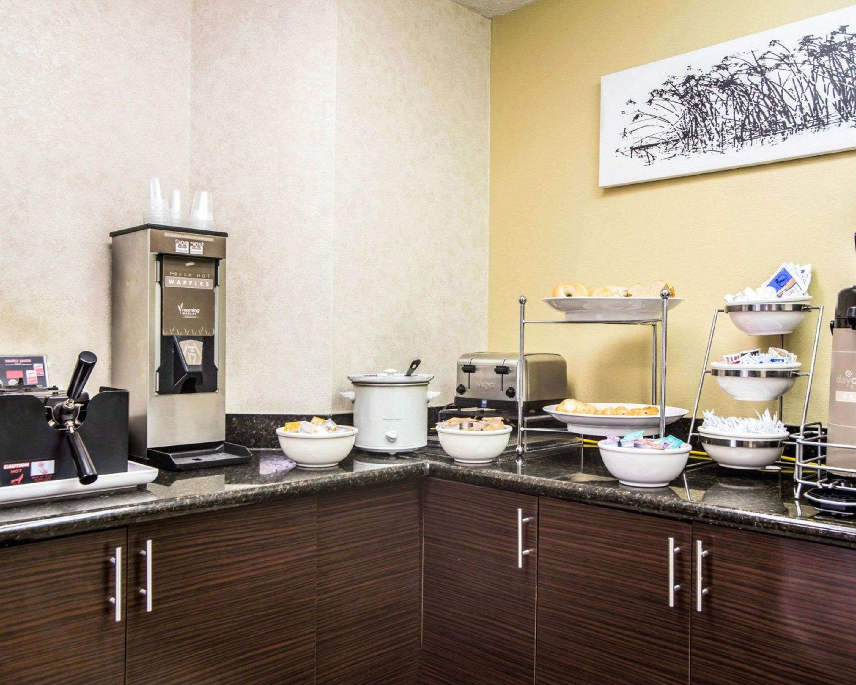 Breakfast area | Sleep Inn Florence