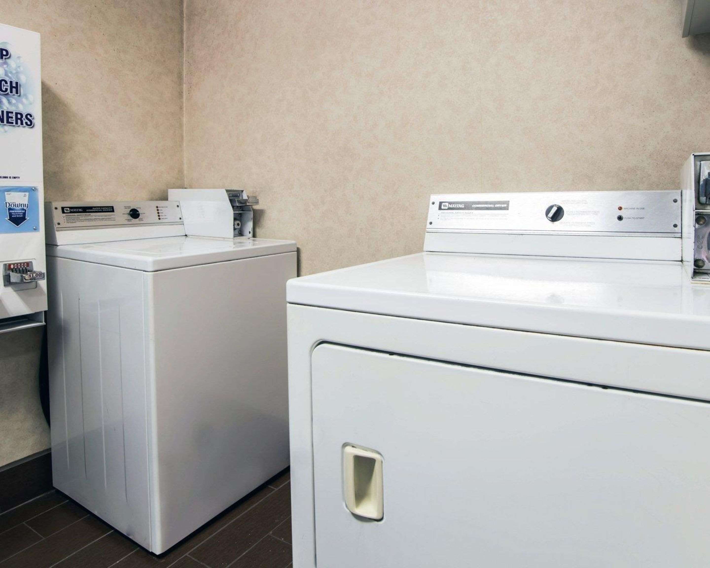 Guest laundry facilities | Sleep Inn Florence