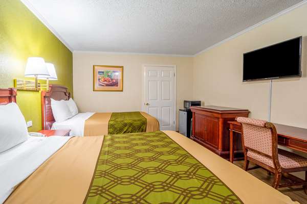  - Rodeway Inn & Suites Fort Jackson Columbia