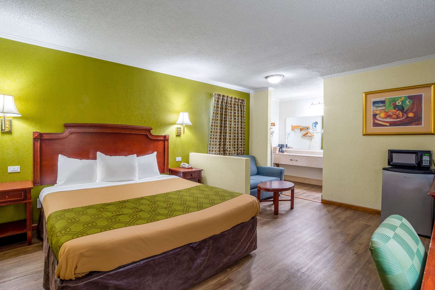 Rodeway Inn & Suites Fort Jackson Columbia, SC See Discounts