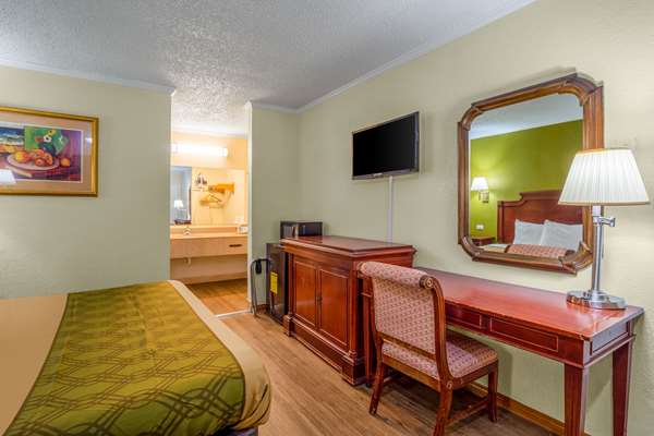  - Rodeway Inn & Suites Fort Jackson Columbia