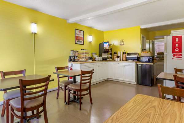 Amenities - Econo Lodge Summerville - I-26, Exit 199A