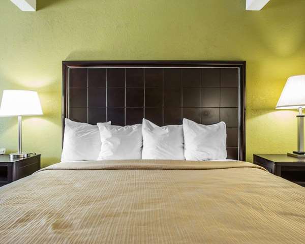  - Quality Inn Greenwood