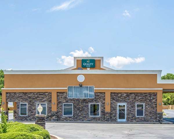 Exterior view - Quality Inn Greenwood