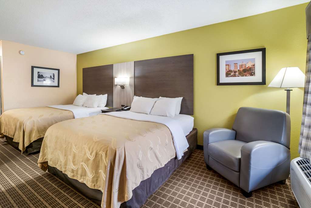 QUALITY INN-guestroom-Guest Room,On-Site.jpg