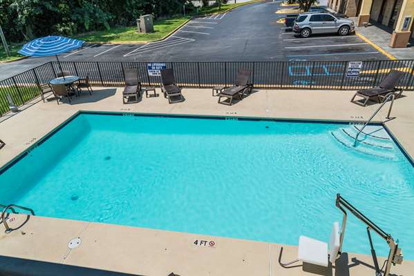 Pool - Quality Inn Greer