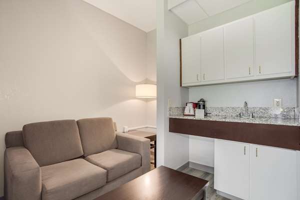  - Quality Inn Conway