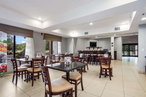 Amenities - Quality Inn Conway