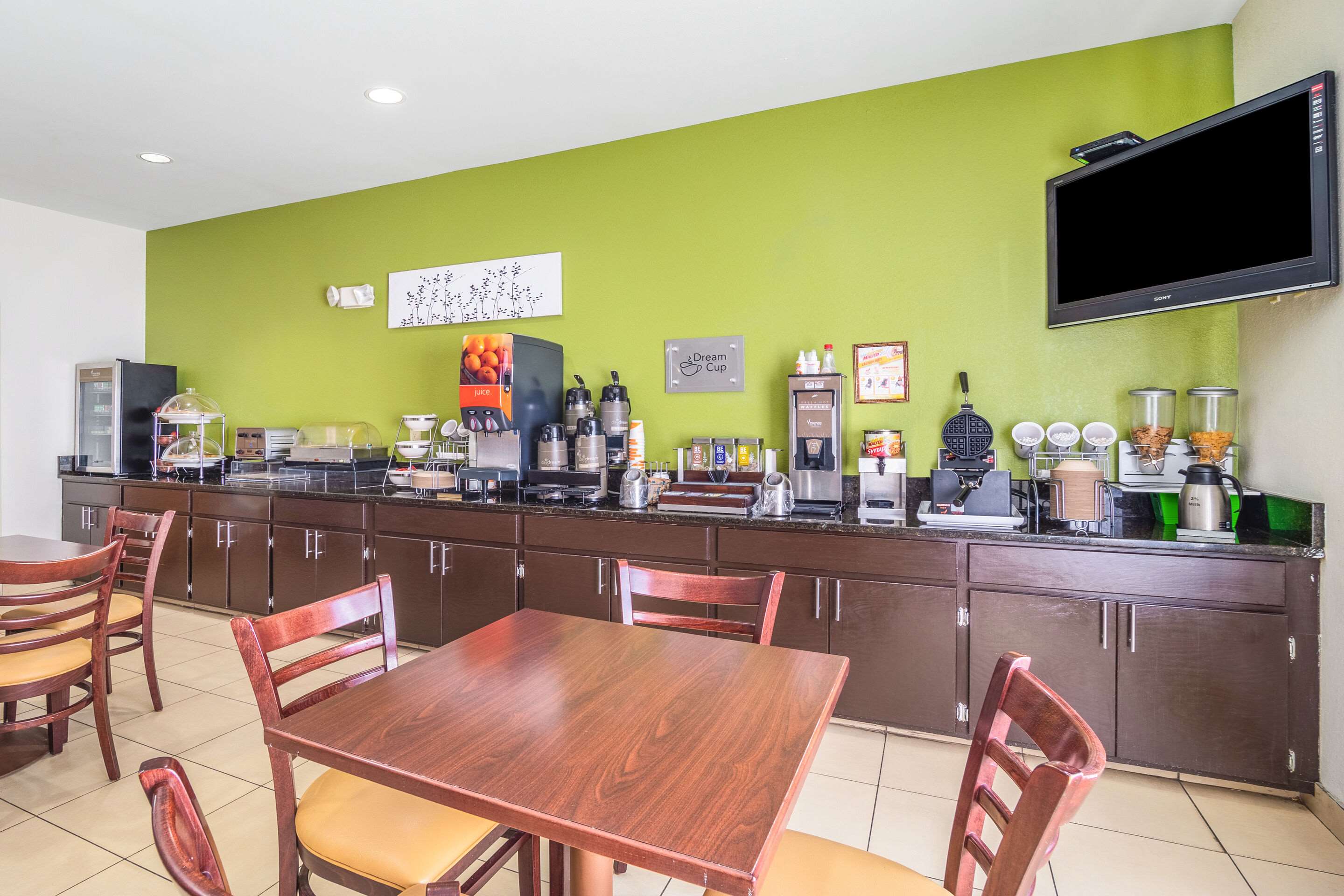 Breakfast area