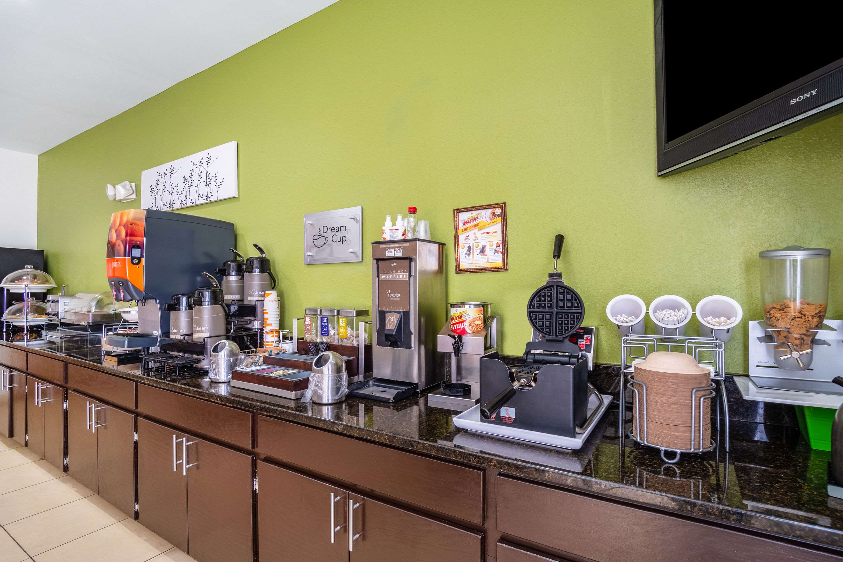 Breakfast area