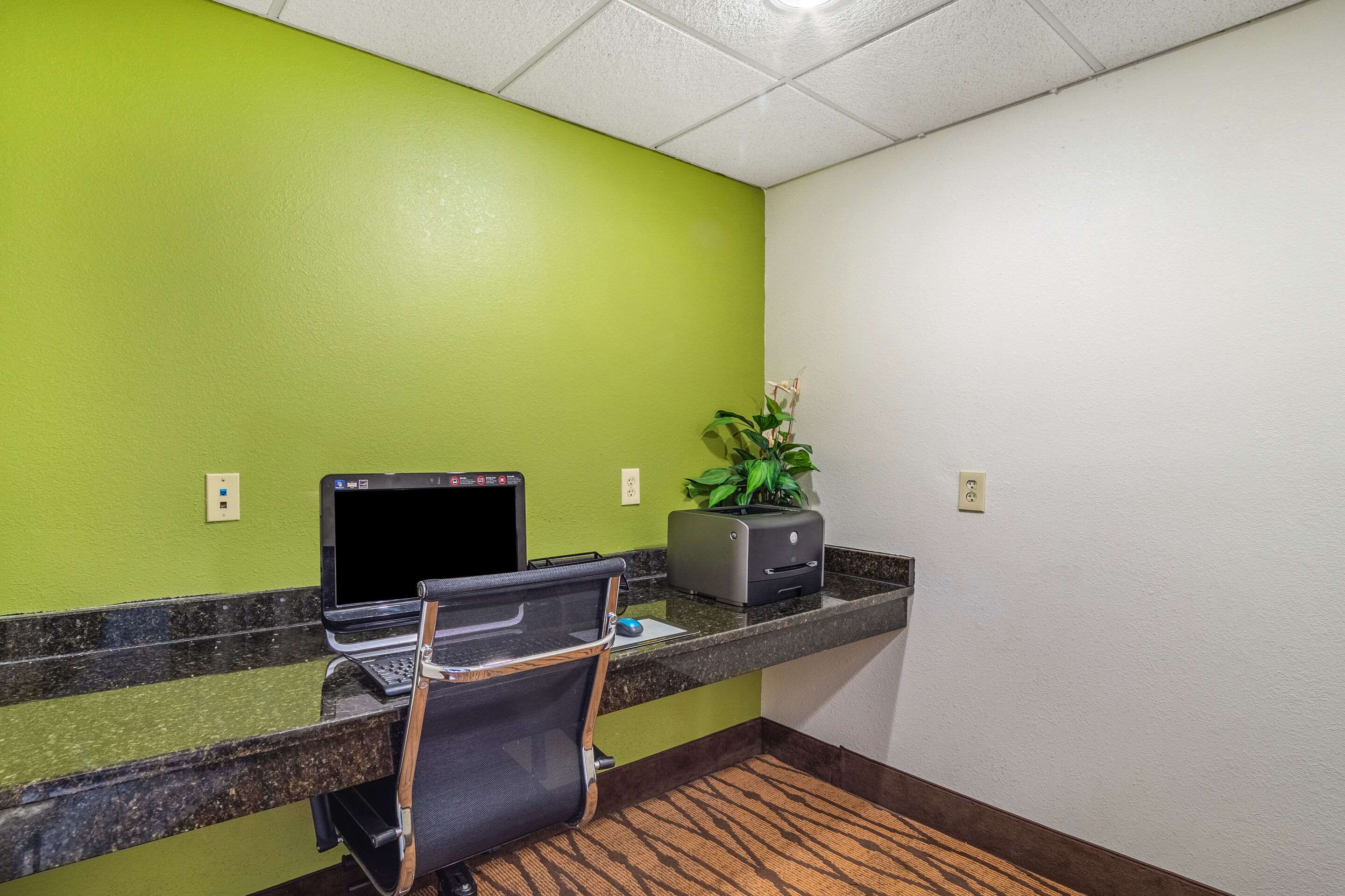 Business center with free wireless internet access