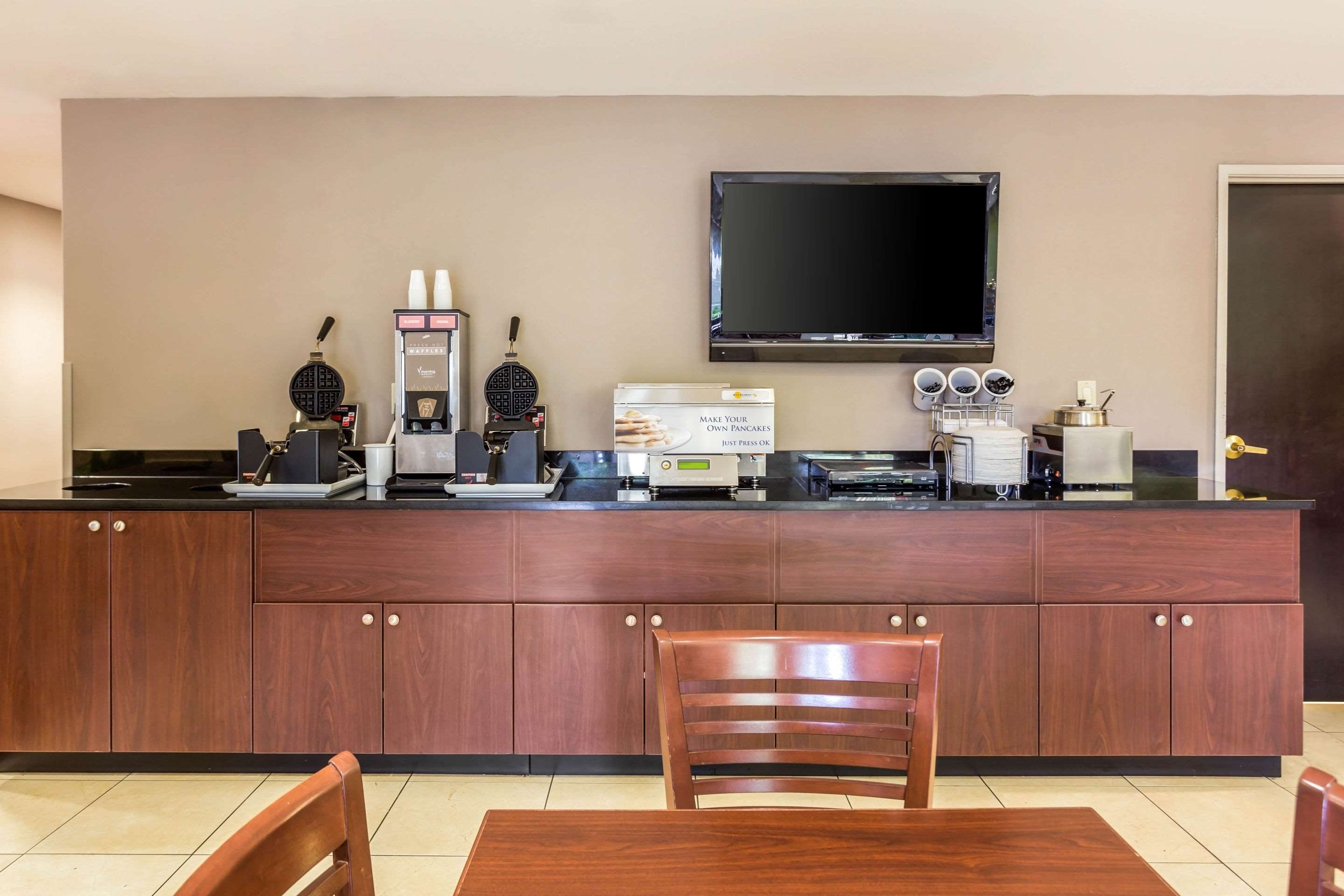 Breakfast counter