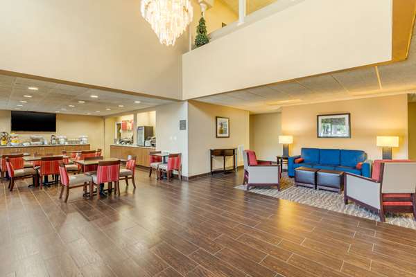  - Comfort Inn Summerville - I-26, Exit 199A