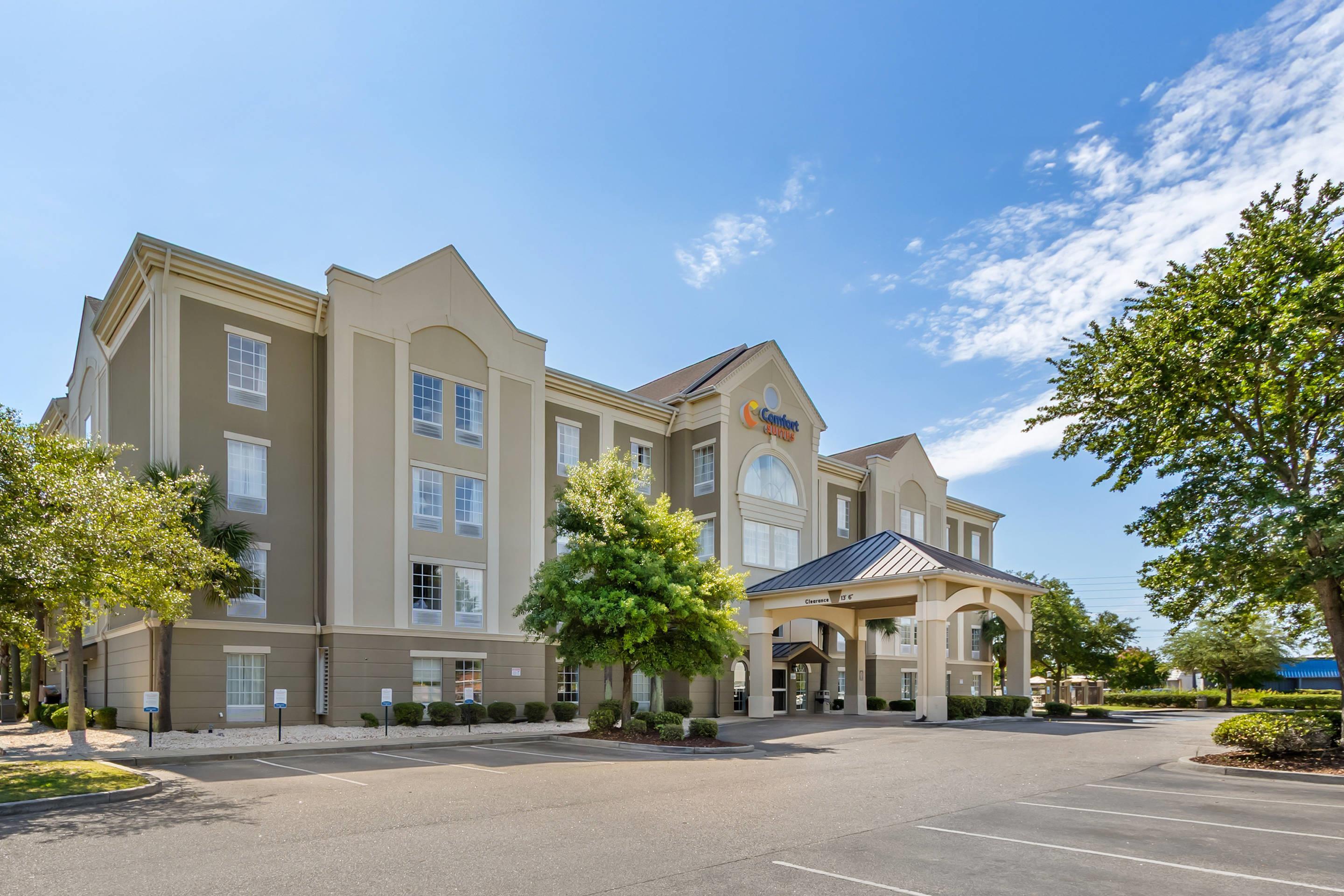 Hotel exterior | Comfort Suites Myrtle Beach Central