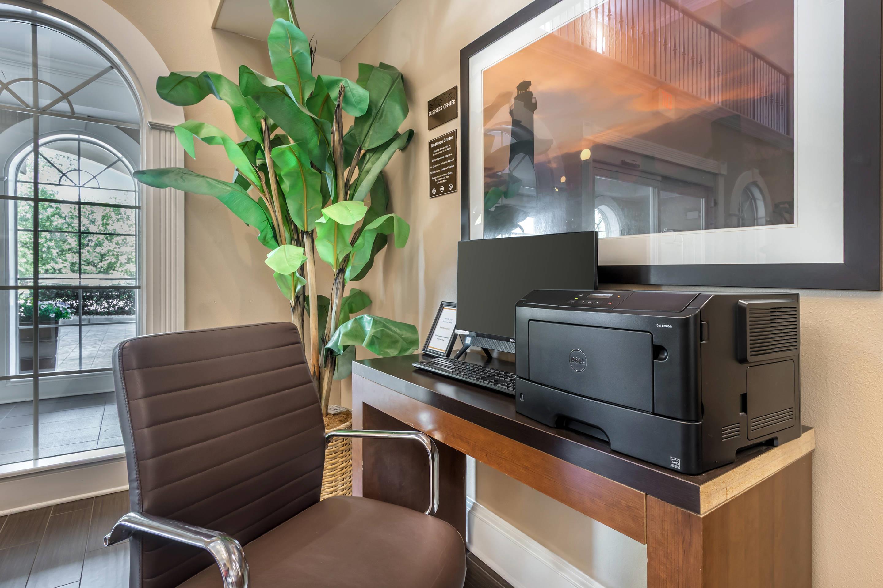 Computer in the lobby | Comfort Suites Myrtle Beach Central
