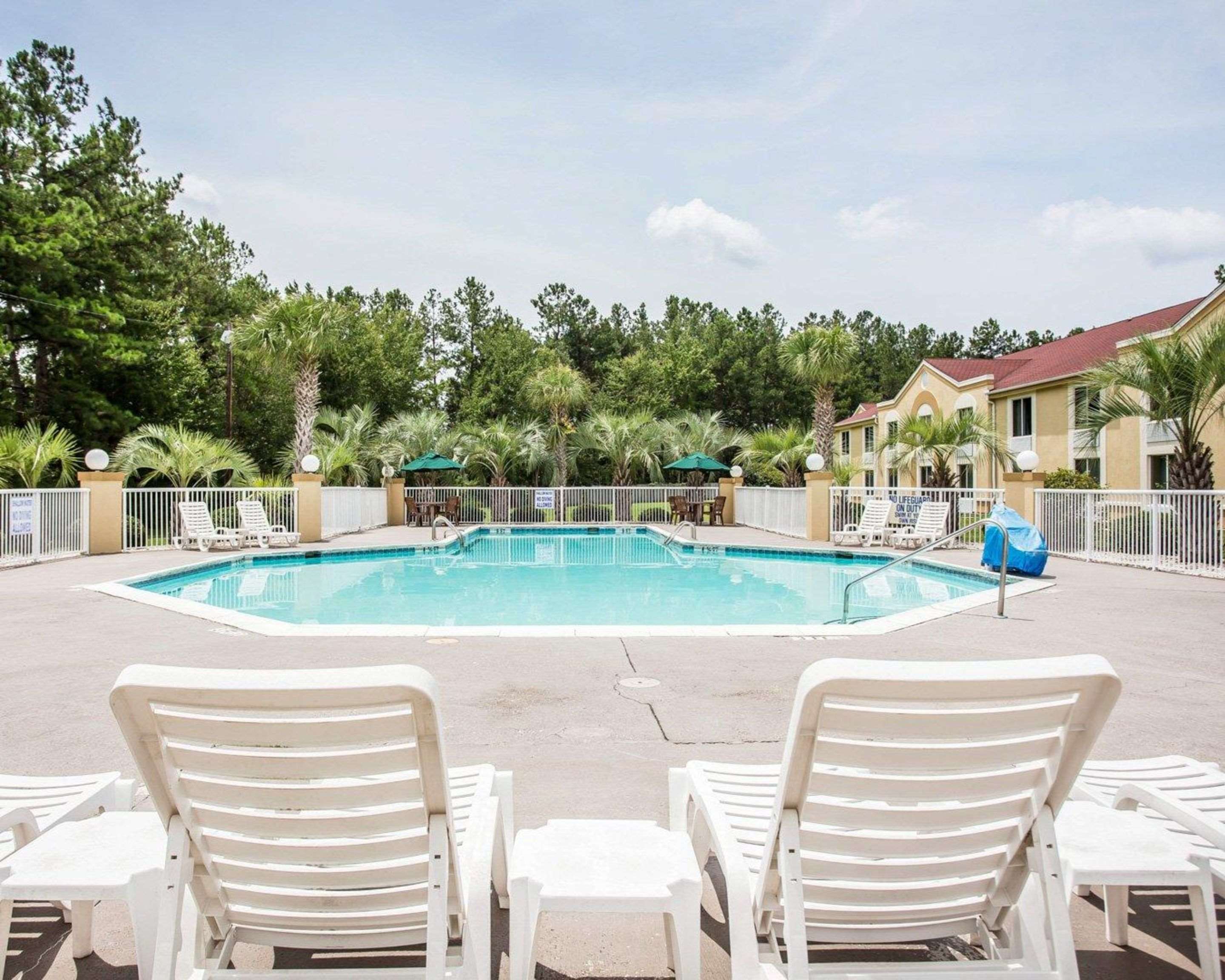 Outdoor pool with sundeck | Comfort Inn & Suites Walterboro I-95