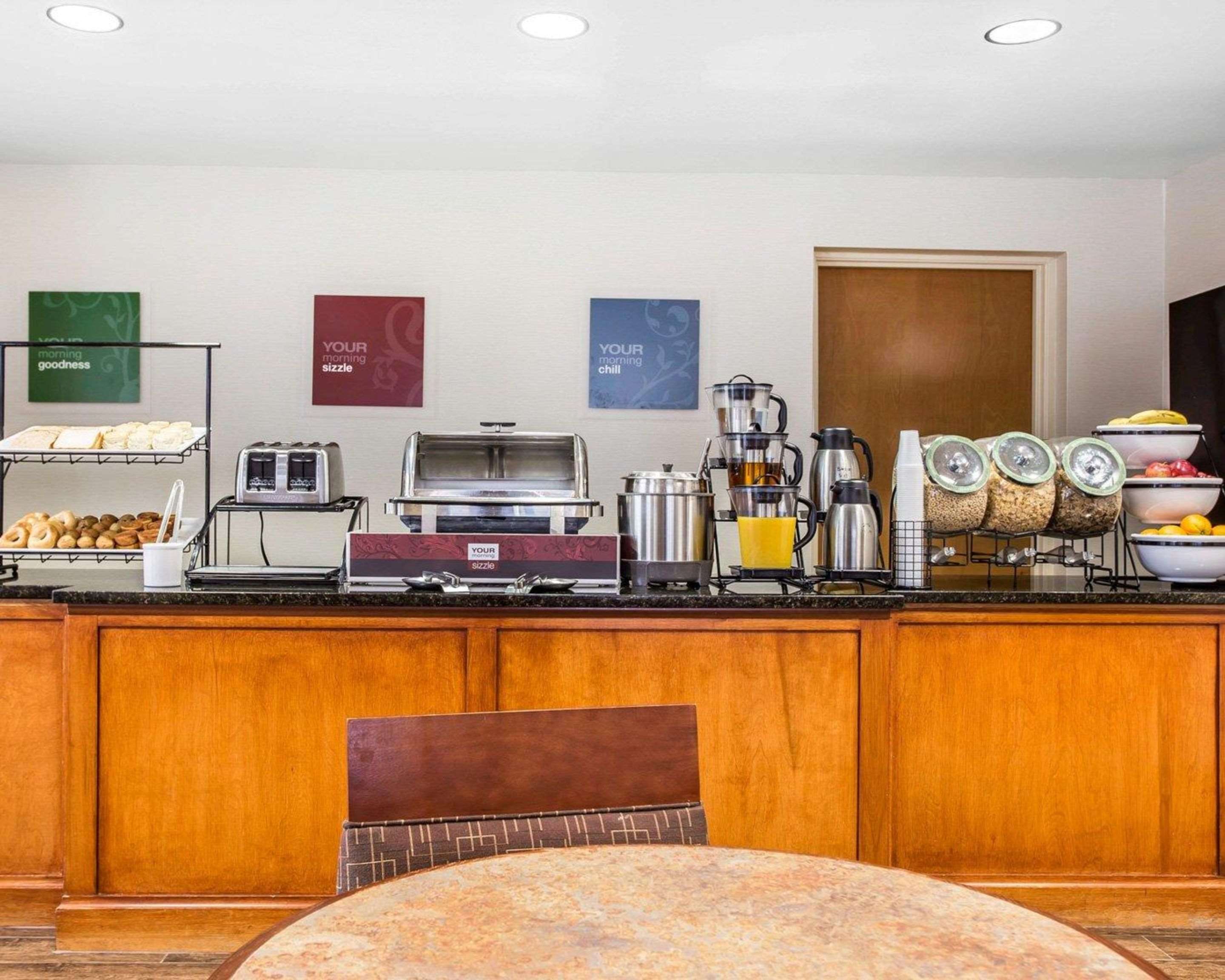 Free breakfast buffet | Comfort Inn & Suites Walterboro I-95