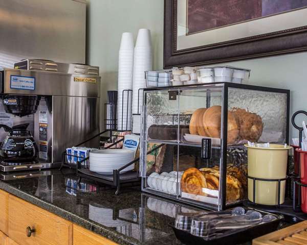 Amenities - Econo Lodge St George - I-95, Exit 77