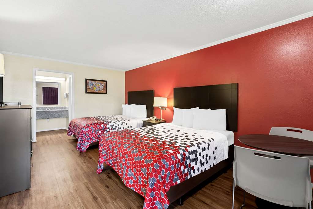 ECONO LODGE ST GEORGE-guestroom-Guest Room,On-Site.jpg
